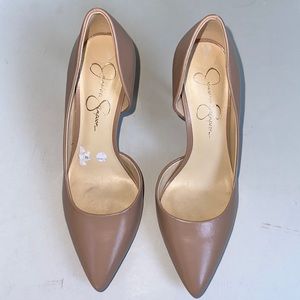 Nude Jessica Simpson heels - about 3 inch heel. Only worn twice !! 🥳🤩